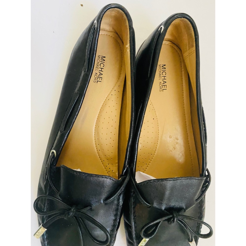 Michael Kors Black Leather Moccasin Loafers Bow Flats Silver Hardware sz 9.5 - Picture 4 of 9